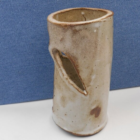 LUMIMARY ANGEL CANDLE HOLDER CERAMIC STUDIO POTTERY CYLINDRICAL OFF-WHITE HANDMA - Picture 6 of 11